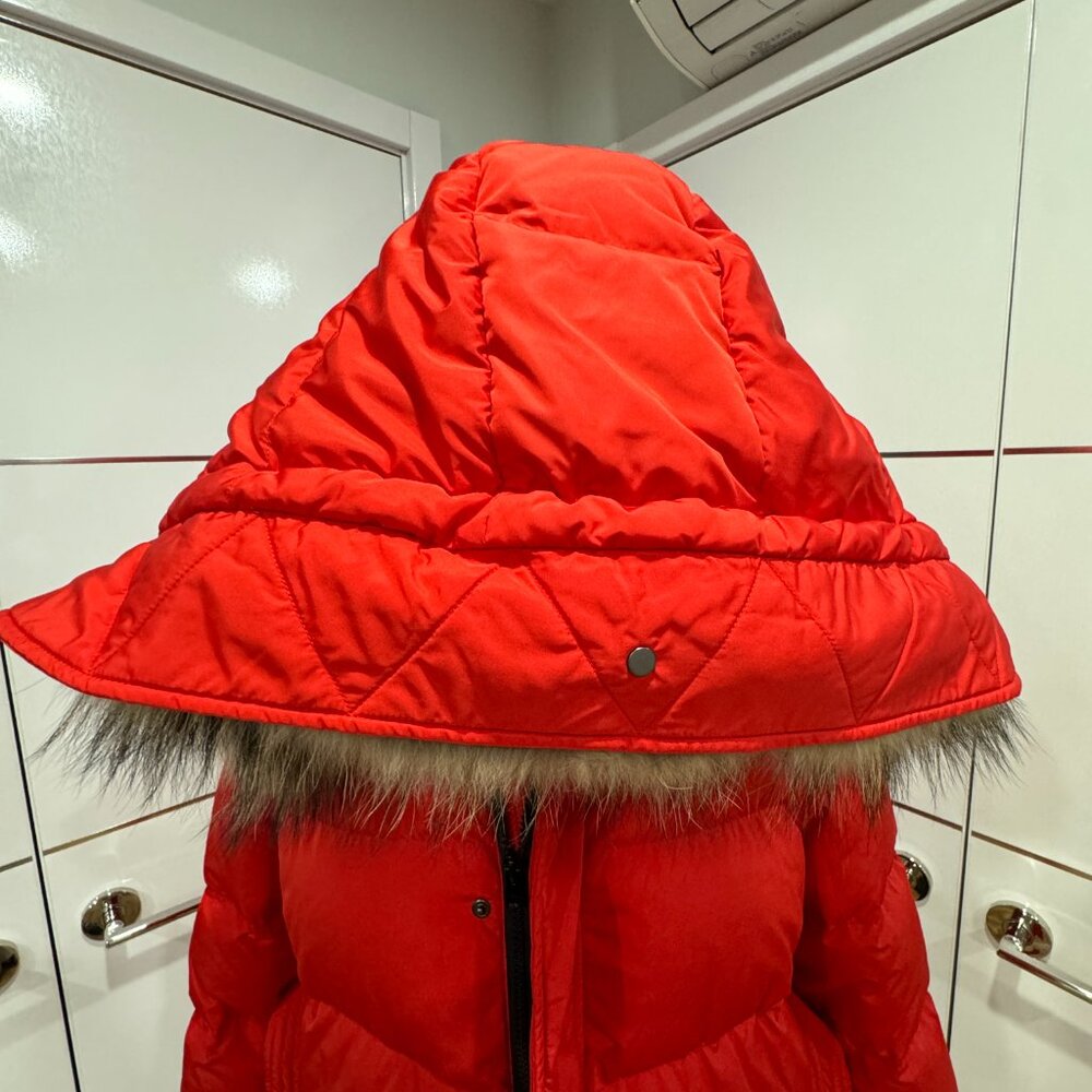 Women's Red puffer Jacket with Fur Hood - Picture 10 of 16